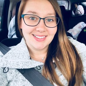 Meet your Posher, Carrie